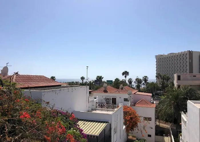 Modern 2 Bed Penthouse Americas Centre Of Town With A Pool And Ocean Views شقة