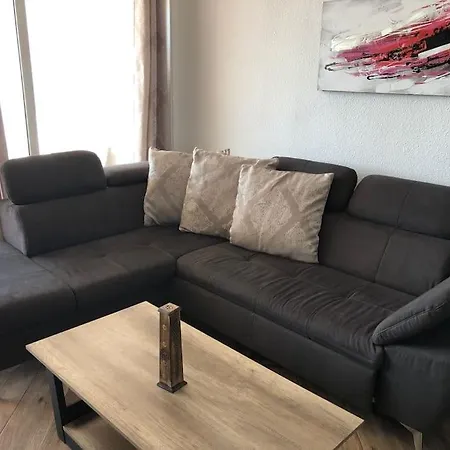 Modern 2 Bed Penthouse Americas Centre Of Town With A Pool And Ocean Views Apartamento Playa de las Americas (Tenerife)