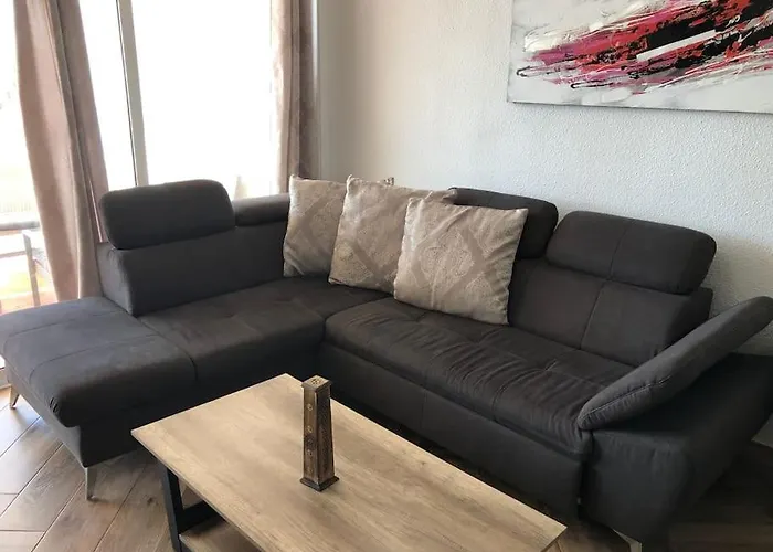 Modern 2 Bed Penthouse Americas Centre Of Town With A Pool And Ocean Views Apartmán Playa de las Americas (Tenerife)