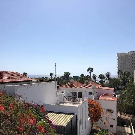 Modern 2 Bed Penthouse Americas Centre Of Town With A Pool And Ocean Views شقة